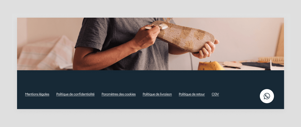 Impression d’écran du bas de page d’un site Jimdo avec le widget WhatsApp